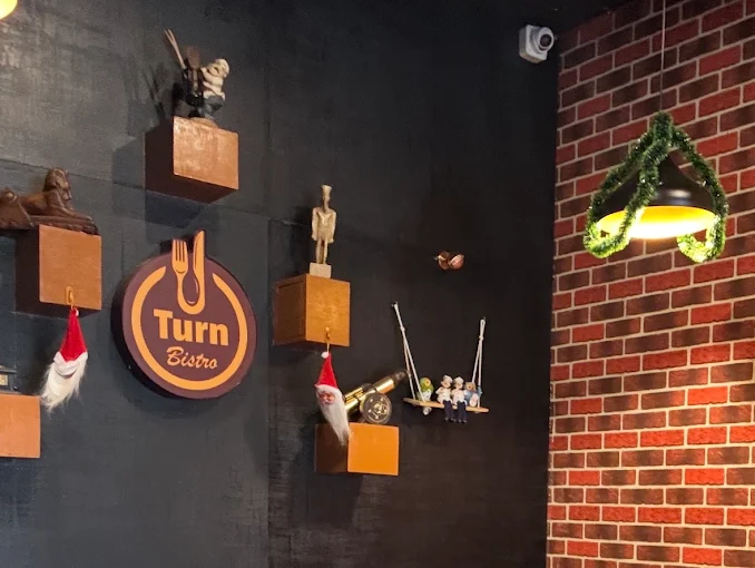 U-TURN BISTRO - Restaurant in Coimbatore